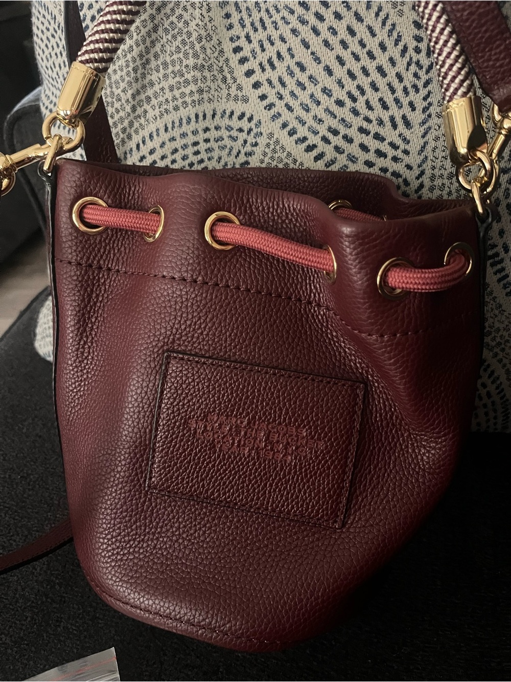 Marc Jacobs Burgundy Leather Bucket Bag with Pink Accents - Picture 2 of 3